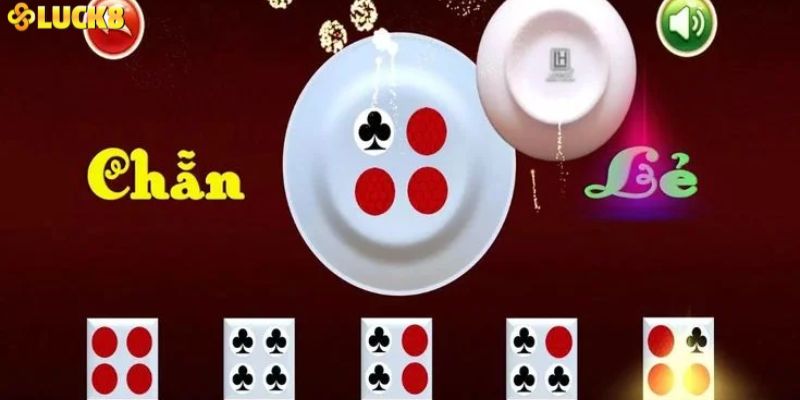 Bô dụng cụ gồm bát địa, bàn cược và 4 quân vị 2 mặt 